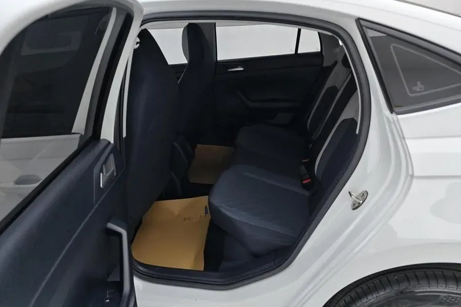 2023 Volkswagen Lavida 1.5L 110HP L4 5MT,autocango,china used car exporter,china ev exporter,chinese used car exporter,chinese used ev exporter