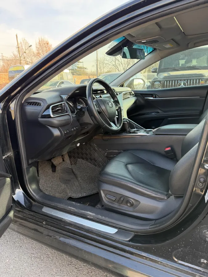 2019 Toyota Camry 2.5L 209HP L4 8AT,autocango,china used car exporter,china ev exporter,chinese used car exporter,chinese used ev exporter