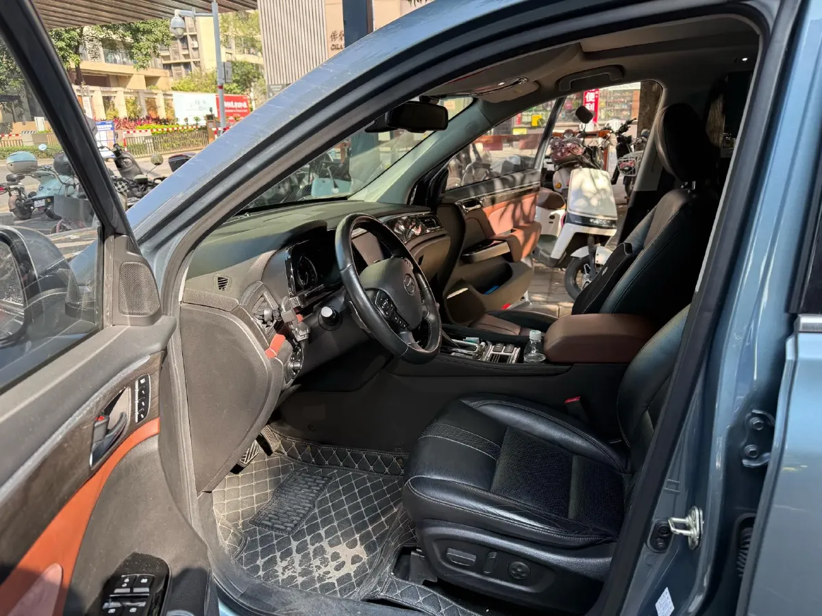 2017 GAC Trumpchi GS8 2.0T 201HP L4 6AT,autocango,china used car exporter,china ev exporter,chinese used car exporter,chinese used ev exporter