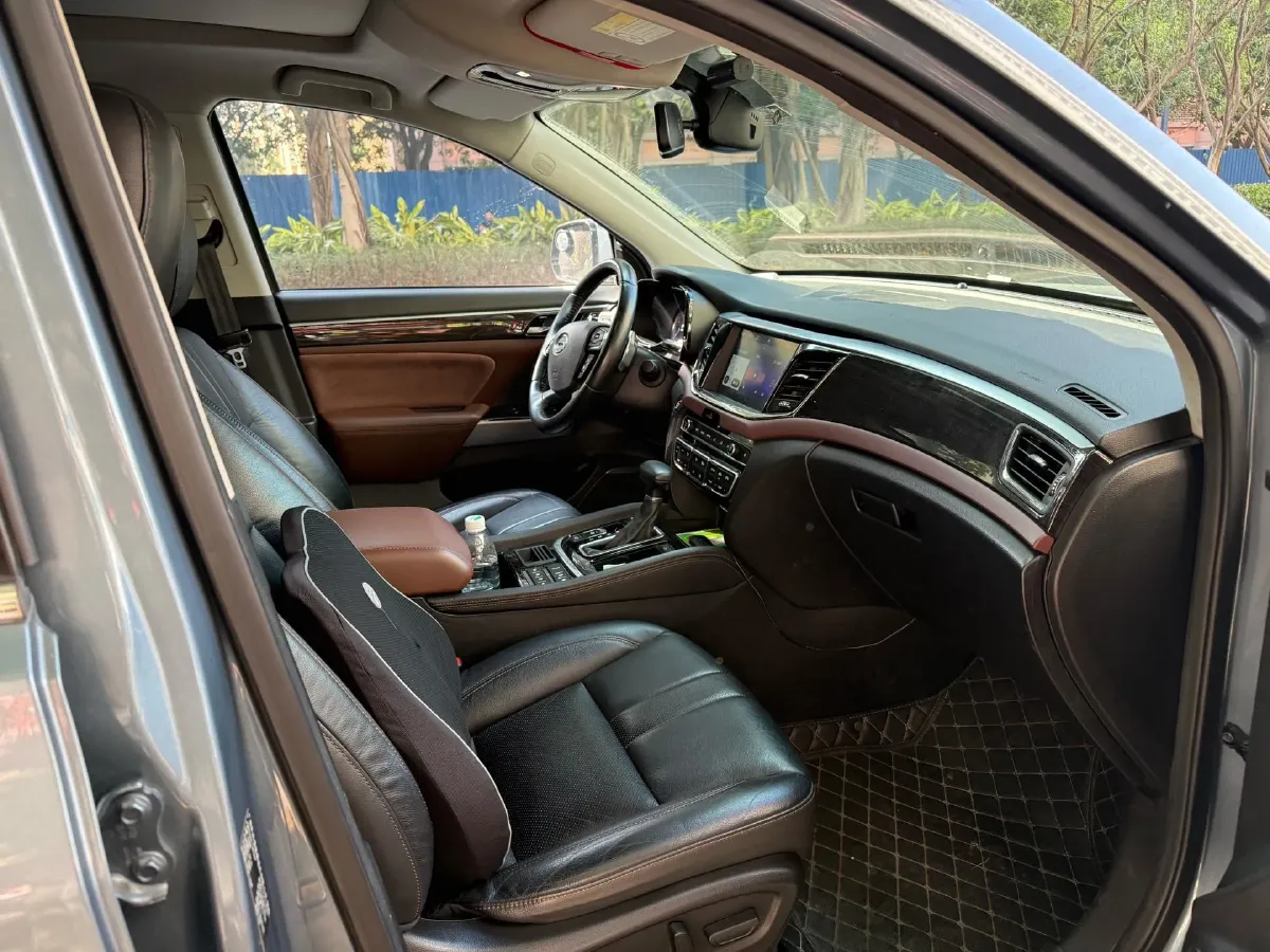 2017 GAC Trumpchi GS8 2.0T 201HP L4 6AT,autocango,china used car exporter,china ev exporter,chinese used car exporter,chinese used ev exporter