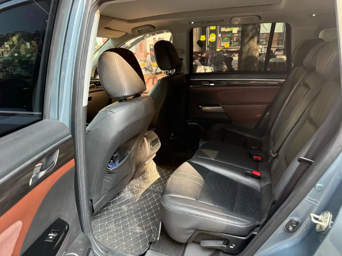 2017 GAC Trumpchi GS8 2.0T 201HP L4 6AT,autocango,china used car exporter,china ev exporter,chinese used car exporter,chinese used ev exporter