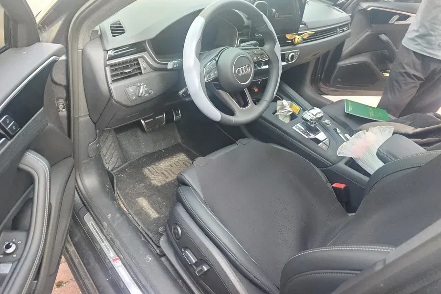 2024 Audi A4L 2.0T 190HP L4 7DCT,autocango,china used car exporter,china ev exporter,chinese used car exporter,chinese used ev exporter