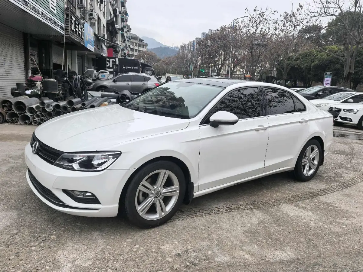 2017 Volkswagen Lamando 1.4T 150HP L4 7DCT