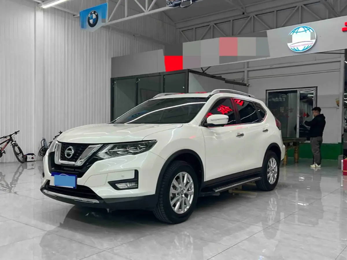 2022 Nissan X-Trail 2.0L 151HP L4 CVT