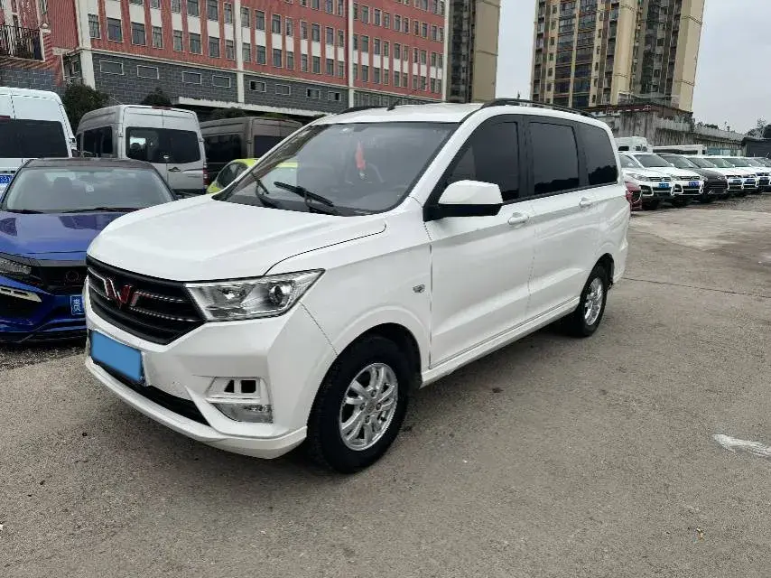 2018 WuLing HongGuang 1.5L 105HP L4 5MT
