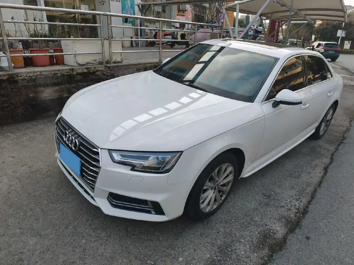 2019 Audi A4L 2.0T 190HP L4 7DCT