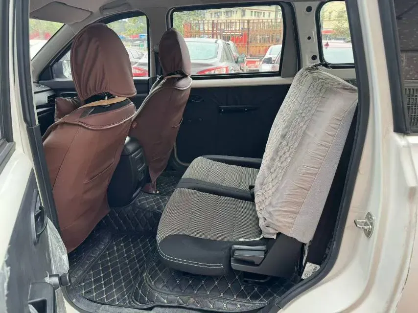 2021 WuLing RongGuang New Truck 1.5L 99HP L4 5MT,autocango,china used car exporter,china ev exporter,chinese used car exporter,chinese used ev exporter