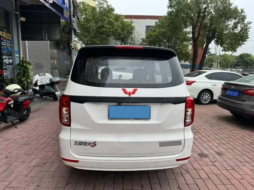 2021 WuLing RongGuang New Truck 1.5L 99HP L4 5MT,autocango,china used car exporter,china ev exporter,chinese used car exporter,chinese used ev exporter