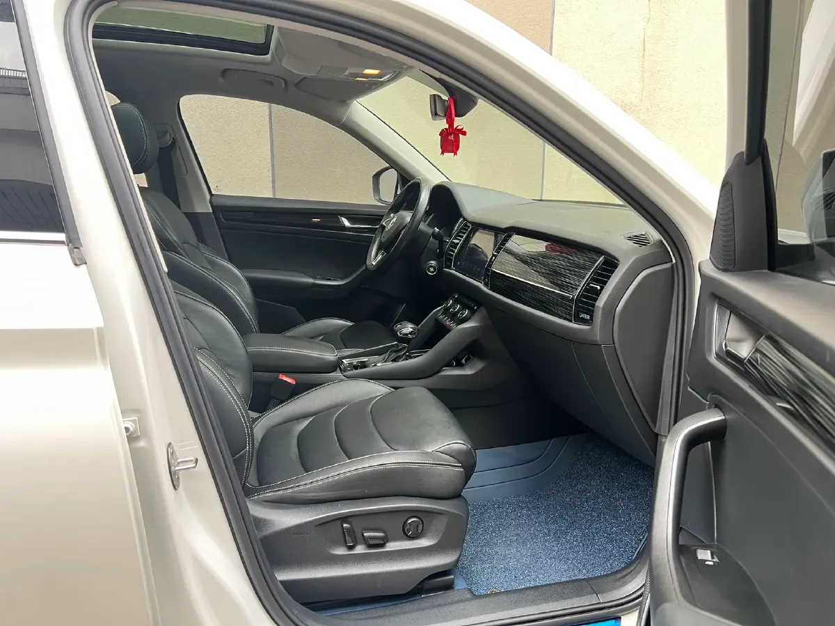 2018 Skoda Kodiak 2.0T 186HP L4 7DCT,autocango,china used car exporter,china ev exporter,chinese used car exporter,chinese used ev exporter