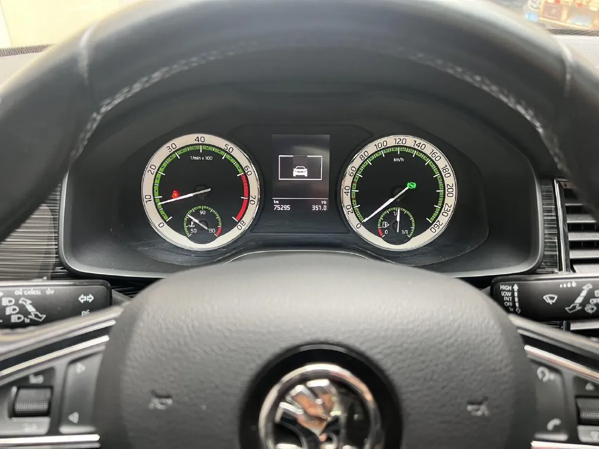 2018 Skoda Kodiak 2.0T 186HP L4 7DCT,autocango,china used car exporter,china ev exporter,chinese used car exporter,chinese used ev exporter