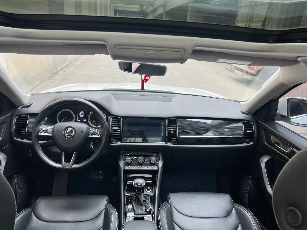 2018 Skoda Kodiak 2.0T 186HP L4 7DCT,autocango,china used car exporter,china ev exporter,chinese used car exporter,chinese used ev exporter