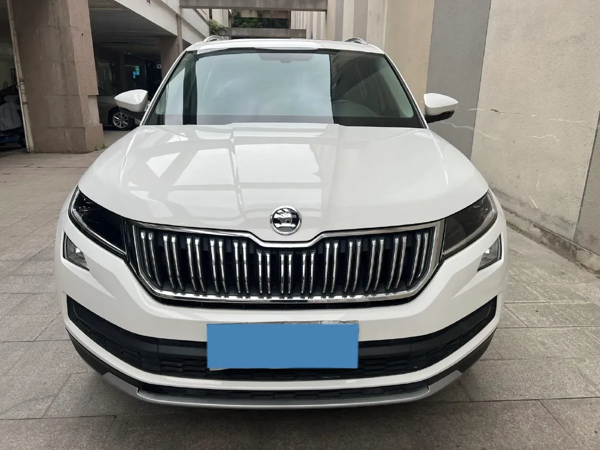 2018 Skoda Kodiak 2.0T 186HP L4 7DCT,autocango,china used car exporter,china ev exporter,chinese used car exporter,chinese used ev exporter