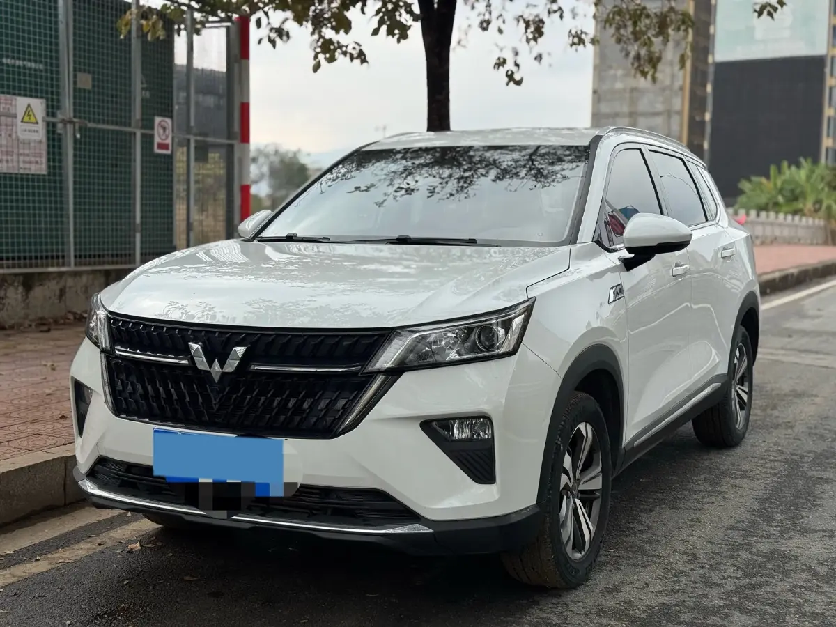 2021 WuLing XingChen 1.5T 147HP L4 6MT