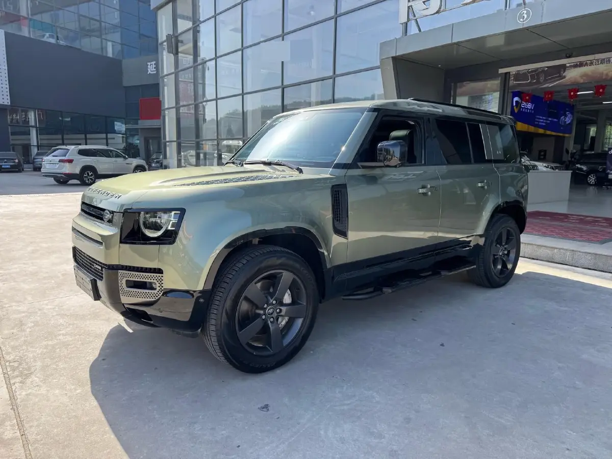 2022 Land Rover Defender 3.0T 400HP L6 8AT