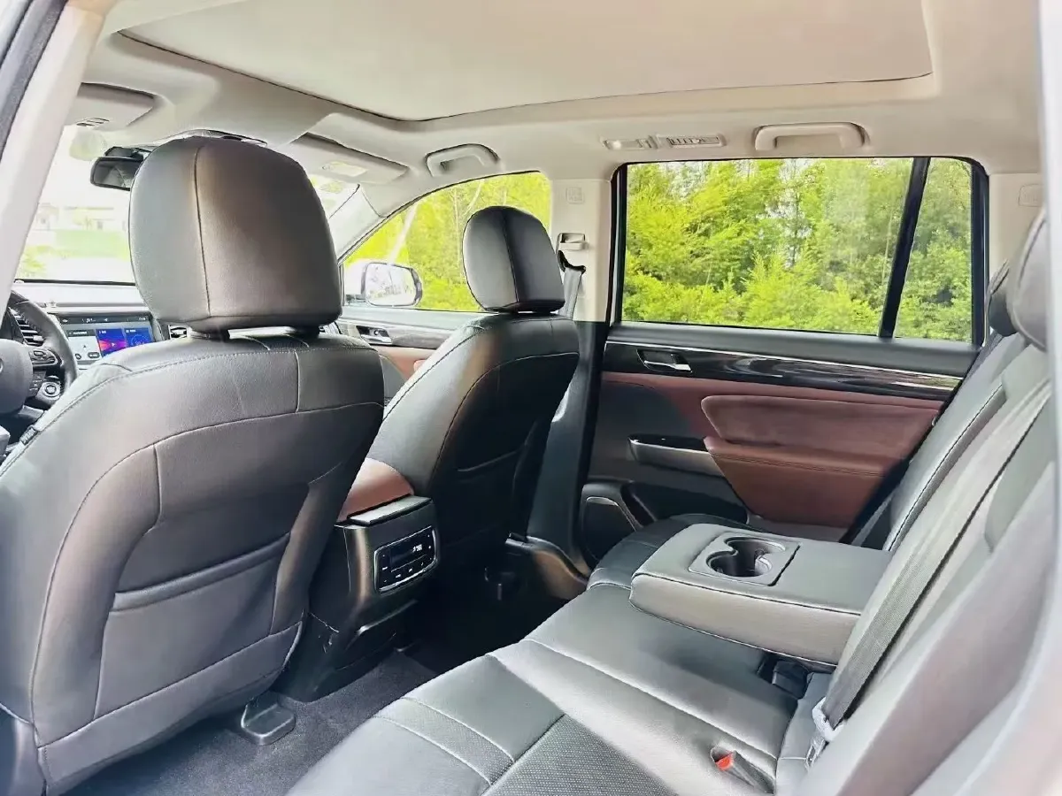 2017 GAC Trumpchi GS8 2.0T 201HP L4 6AT,autocango,china used car exporter,china ev exporter,chinese used car exporter,chinese used ev exporter