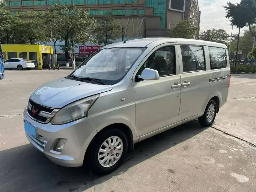 2016 WuLing RongGuang V 1.5L 112HP L4 5MT