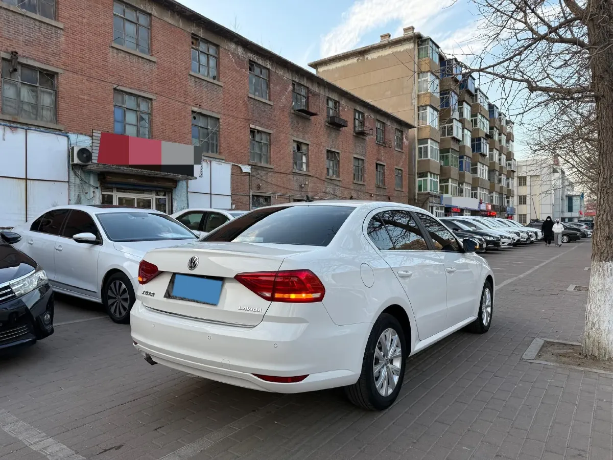 2017 Zotye Damy X7 1.8T 177HP L4 5MT,autocango,china used car exporter,china ev exporter,chinese used car exporter,chinese used ev exporter