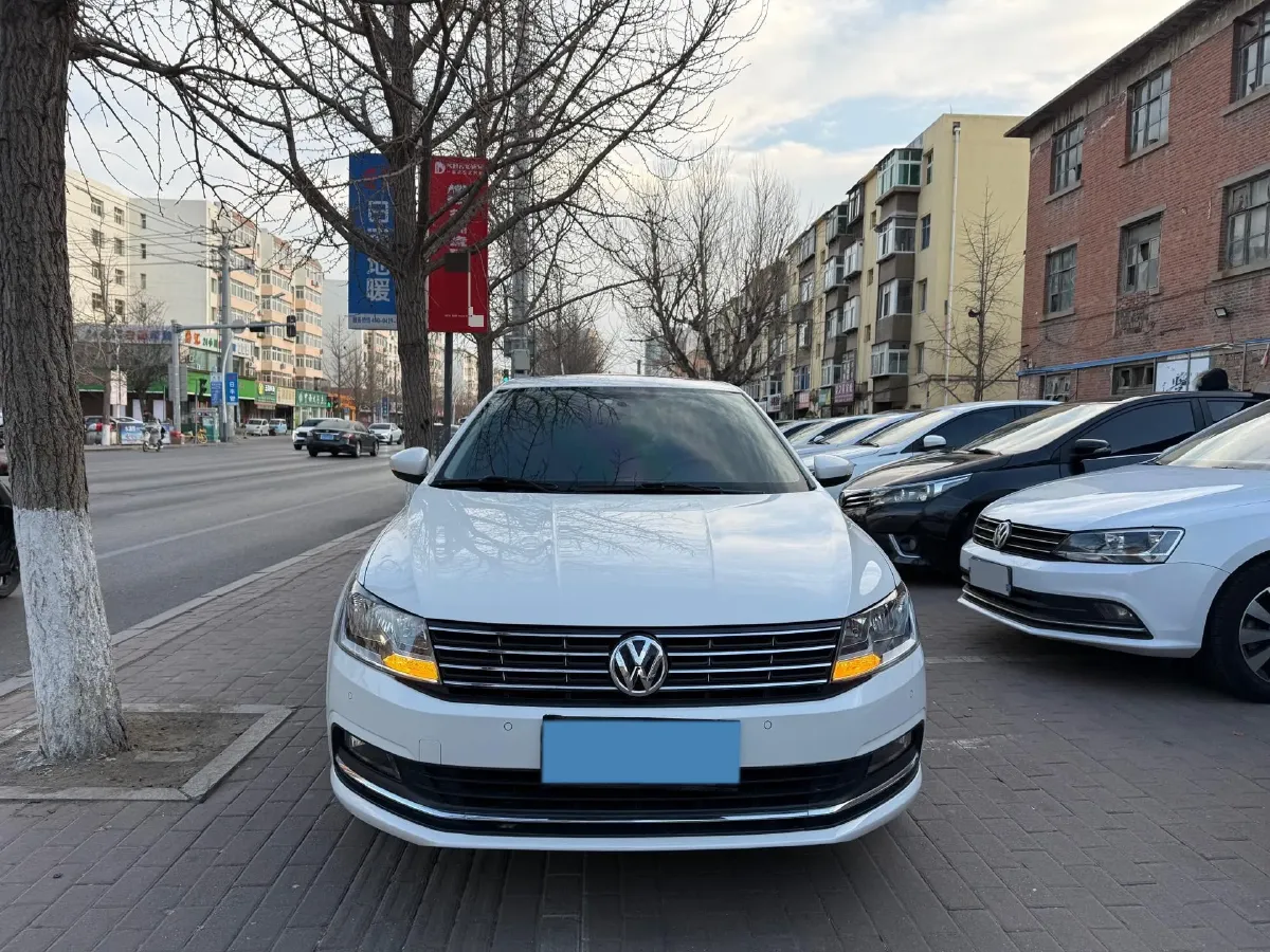 2017 Zotye Damy X7 1.8T 177HP L4 5MT,autocango,china used car exporter,china ev exporter,chinese used car exporter,chinese used ev exporter