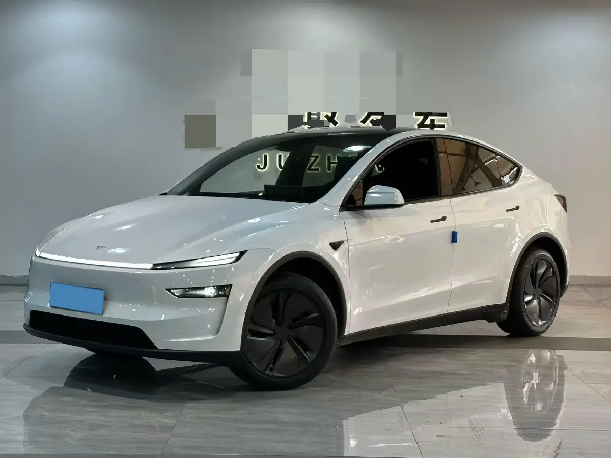 2026 Tesla Model Y BEV