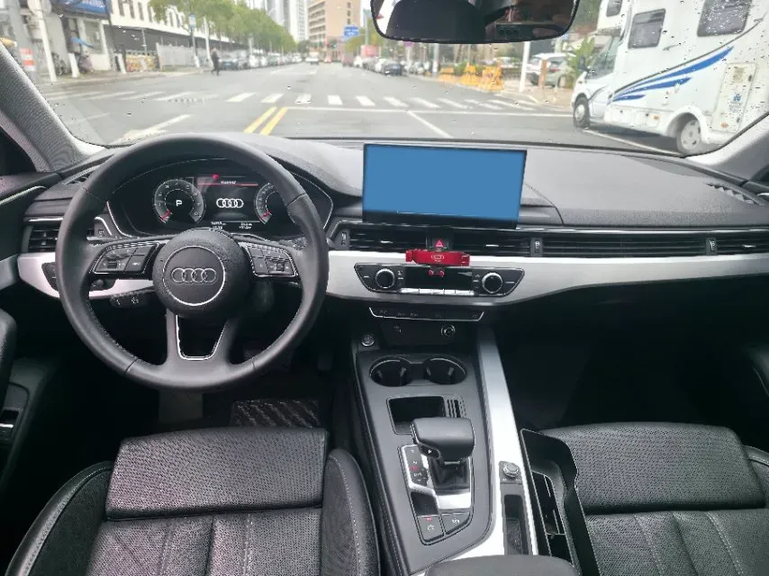 2020 Audi A4L 2.0T 190HP L4 7DCT,autocango,china used car exporter,china ev exporter,chinese used car exporter,chinese used ev exporter