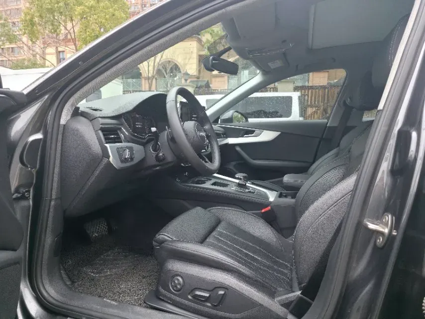 2020 Audi A4L 2.0T 190HP L4 7DCT,autocango,china used car exporter,china ev exporter,chinese used car exporter,chinese used ev exporter