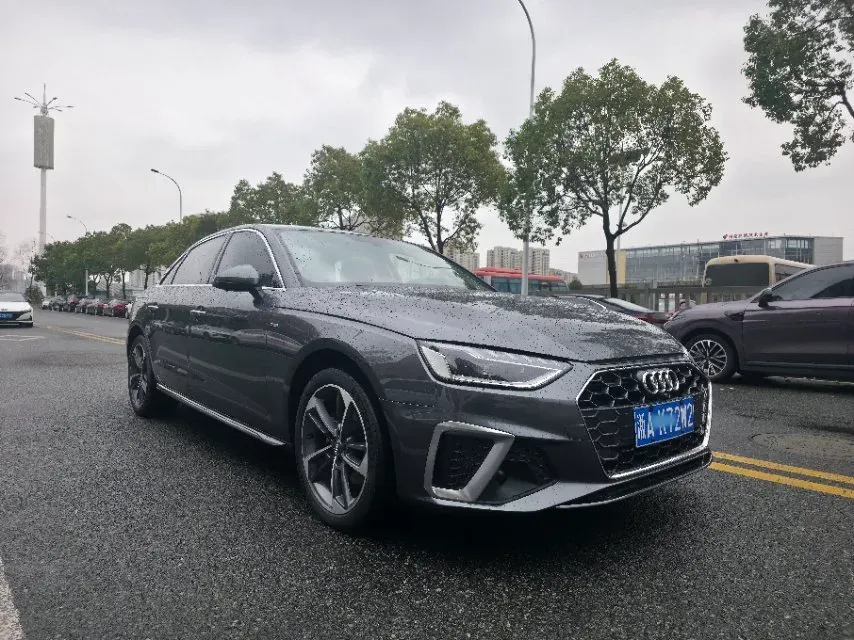 2020 Audi A4L 2.0T 190HP L4 7DCT,autocango,china used car exporter,china ev exporter,chinese used car exporter,chinese used ev exporter
