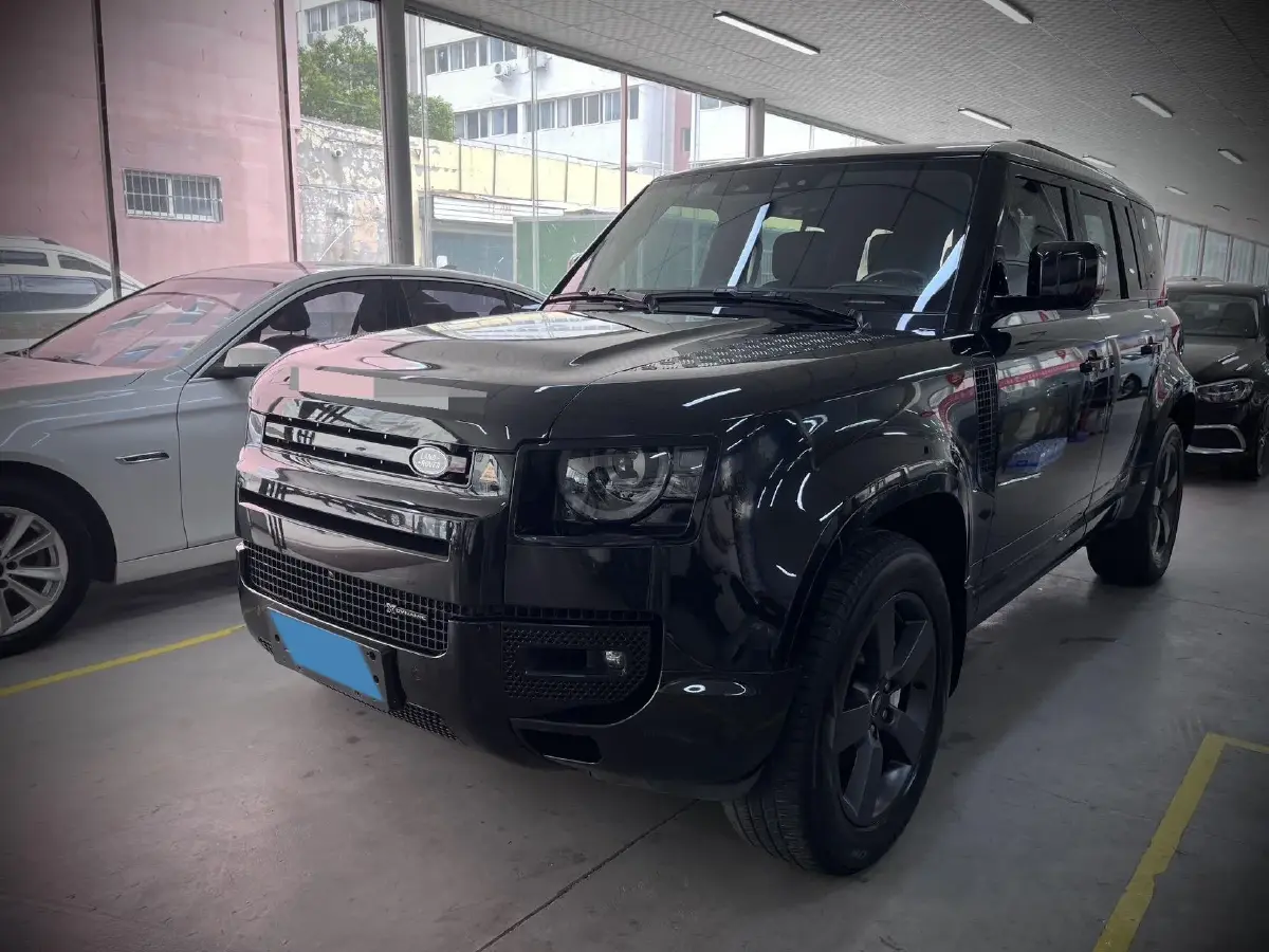 2023 Land Rover Defender 3.0T 400HP L6 8AT