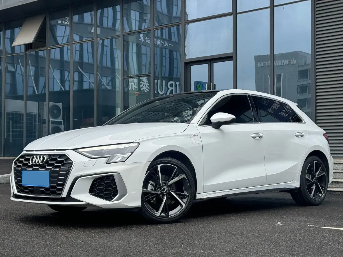 2022 Audi A3 1.4T 150HP L4 7DCT
