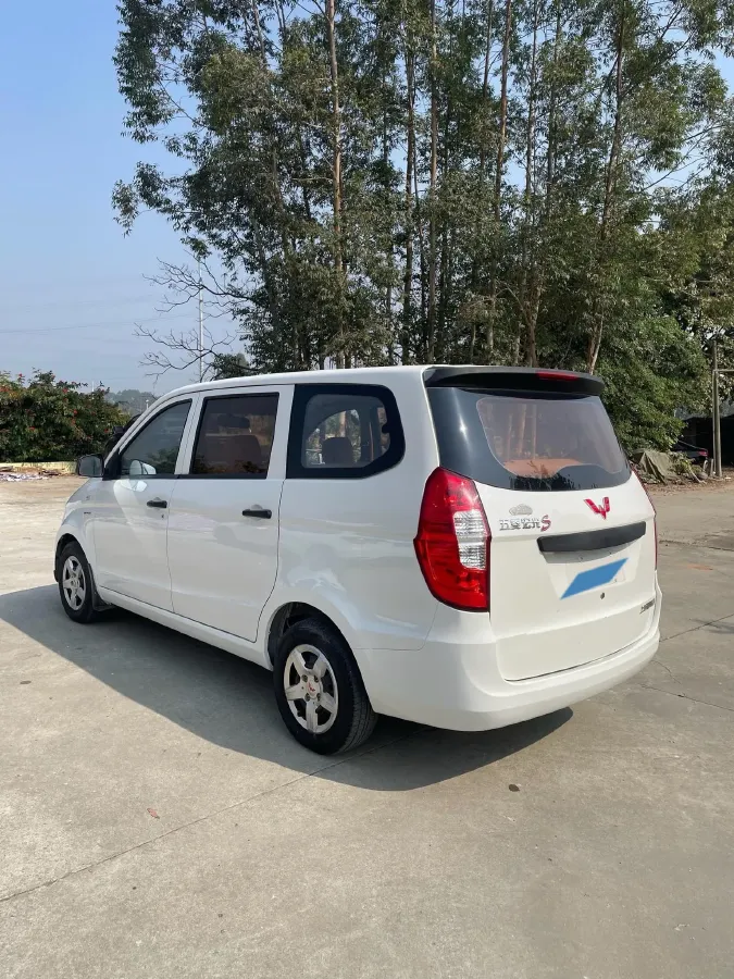 2015 WuLing HongGuang 1.5L 112HP L4 5MT,autocango,china used car exporter,china ev exporter,chinese used car exporter,chinese used ev exporter