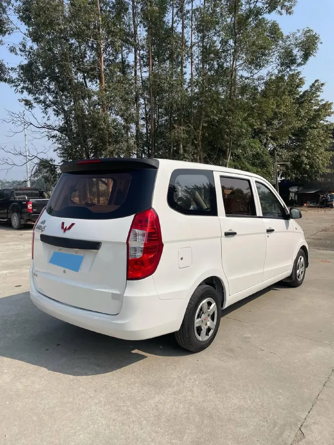 2015 WuLing HongGuang 1.5L 112HP L4 5MT,autocango,china used car exporter,china ev exporter,chinese used car exporter,chinese used ev exporter