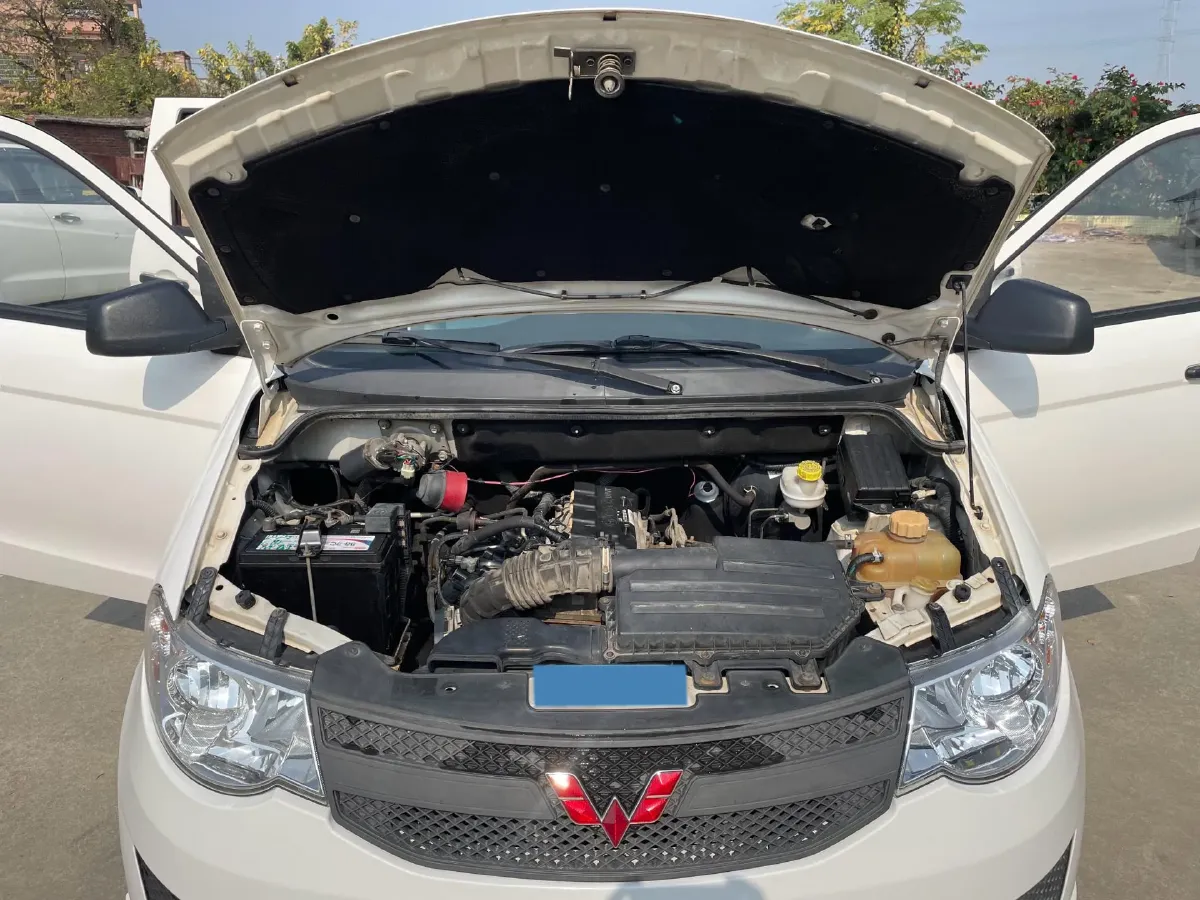 2015 WuLing HongGuang 1.5L 112HP L4 5MT,autocango,china used car exporter,china ev exporter,chinese used car exporter,chinese used ev exporter