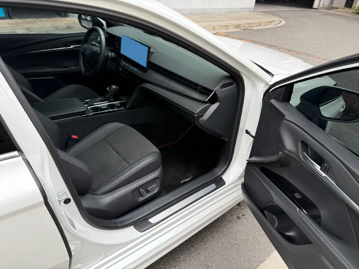 2026 Toyota Camry 2.0L 152HP L4 E-CVT Hybrid,autocango,china used car exporter,china ev exporter,chinese used car exporter,chinese used ev exporter