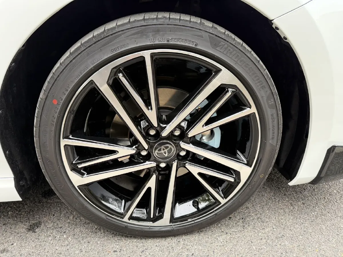 2026 Toyota Camry 2.0L 152HP L4 E-CVT Hybrid,autocango,china used car exporter,china ev exporter,chinese used car exporter,chinese used ev exporter