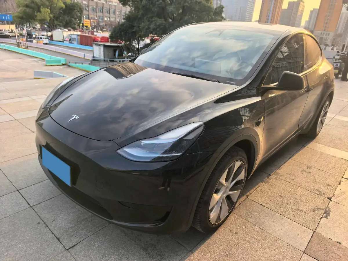 2022 Tesla Model Y BEV 60KWH