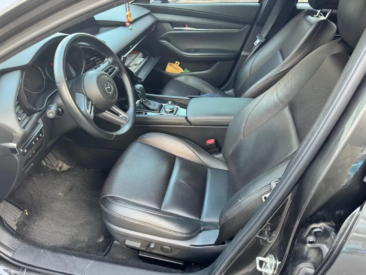 2022 Mazda 3 Axela 2.0L 158HP L4 6AT,autocango,china used car exporter,china ev exporter,chinese used car exporter,chinese used ev exporter