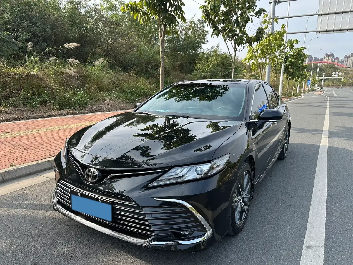 2021 Toyota Camry 2.5L 209HP L4 8AT