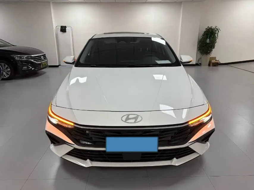 2023 Hyundai Elantra 1.5L 115HP L4 CVT,autocango,china used car exporter,china ev exporter,chinese used car exporter,chinese used ev exporter