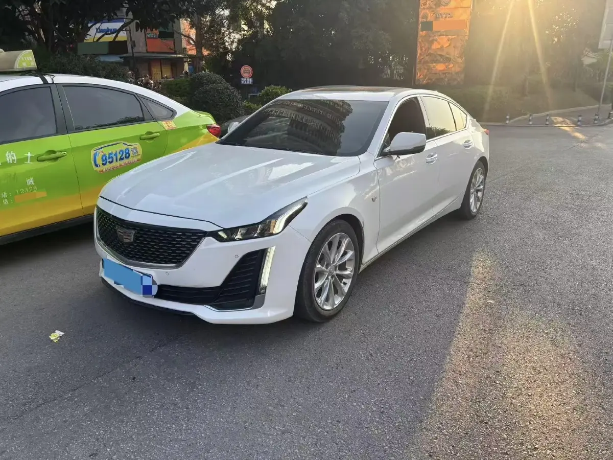 2021 Cadillac CT5 2.0T 237HP L4 10AT