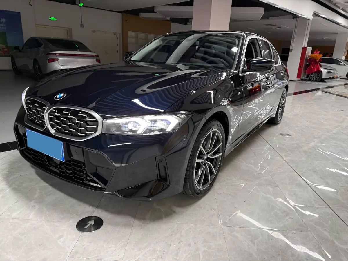 2025 BMW 3 Series 2.0T 184HP L4 8AT