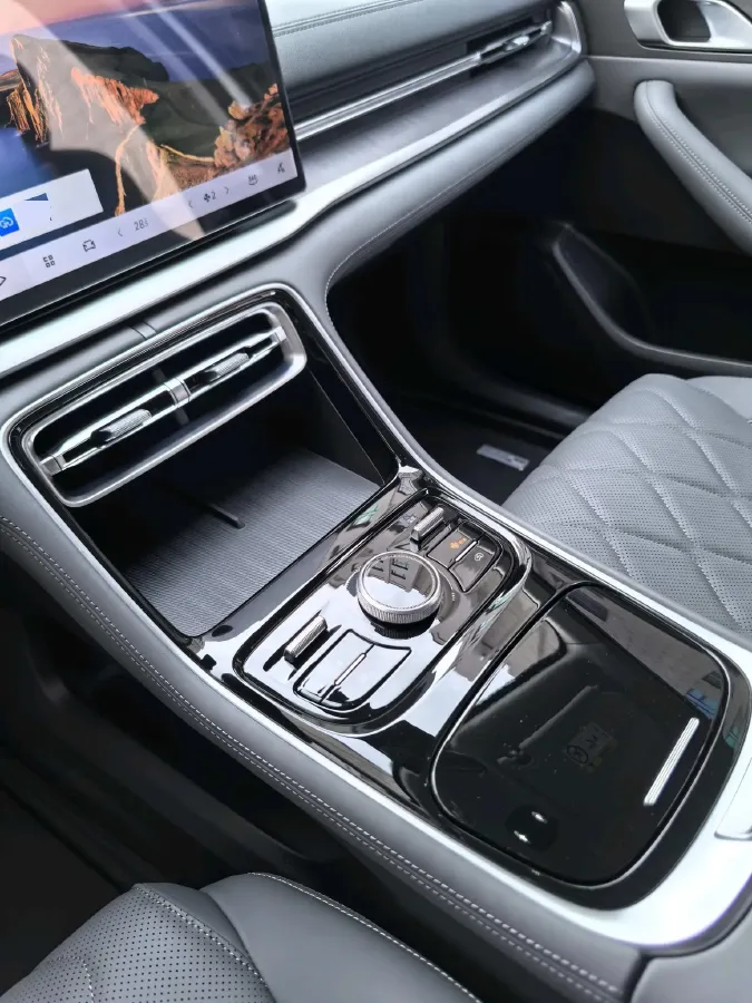 2025 Geely Galaxy A7 1.5L 112HP L4 1DHT PHEV,autocango,china used car exporter,china ev exporter,chinese used car exporter,chinese used ev exporter