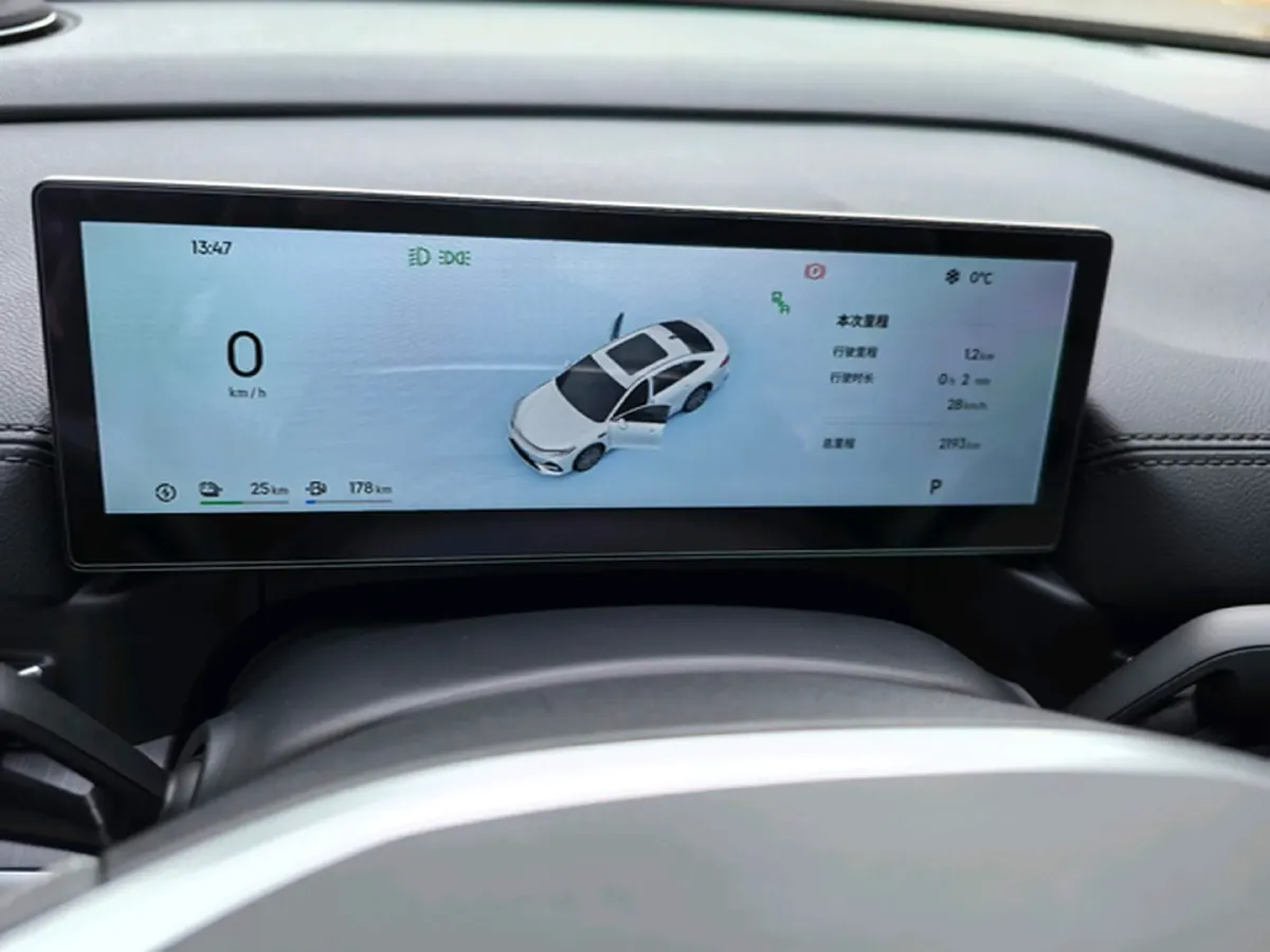 2025 Geely Galaxy A7 1.5L 112HP L4 1DHT PHEV,autocango,china used car exporter,china ev exporter,chinese used car exporter,chinese used ev exporter