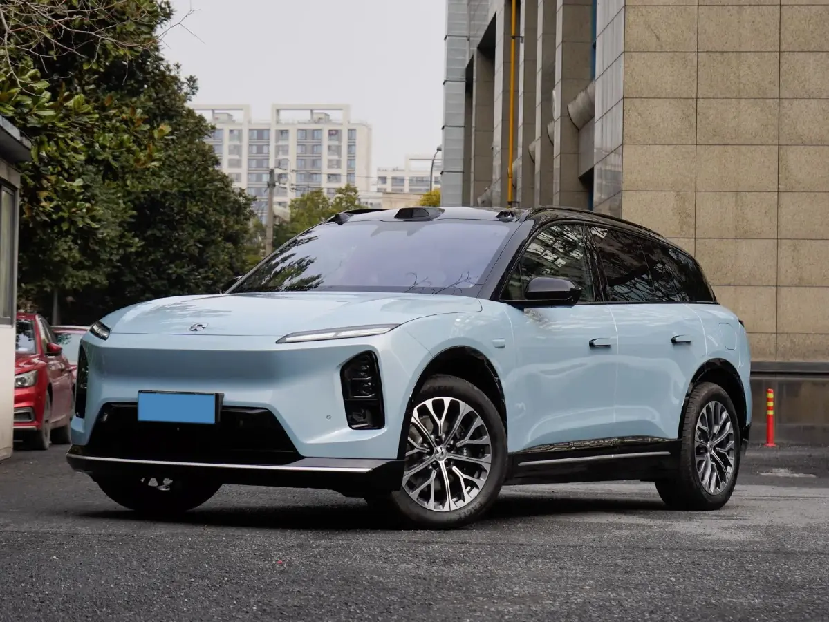 2025 NIO ES6 BEV