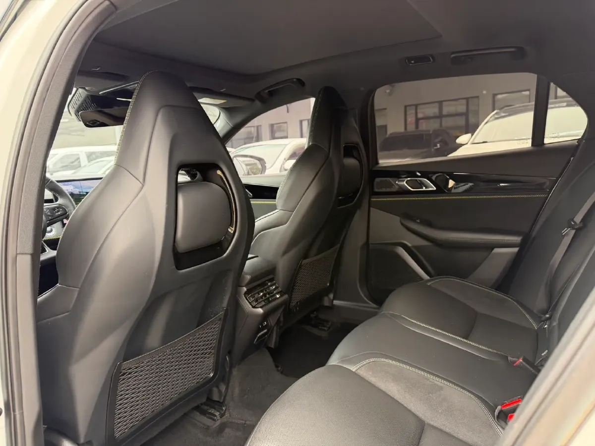 2023 MAXUS G50 1.5T 181HP L4 7DCT,autocango,china used car exporter,china ev exporter,chinese used car exporter,chinese used ev exporter