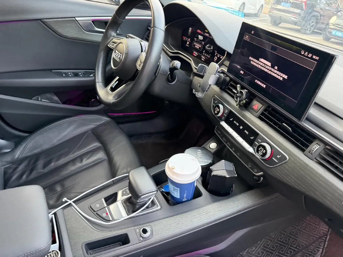 2021 Audi A4 2.0T 252HP L4 7DCT,autocango,china used car exporter,china ev exporter,chinese used car exporter,chinese used ev exporter