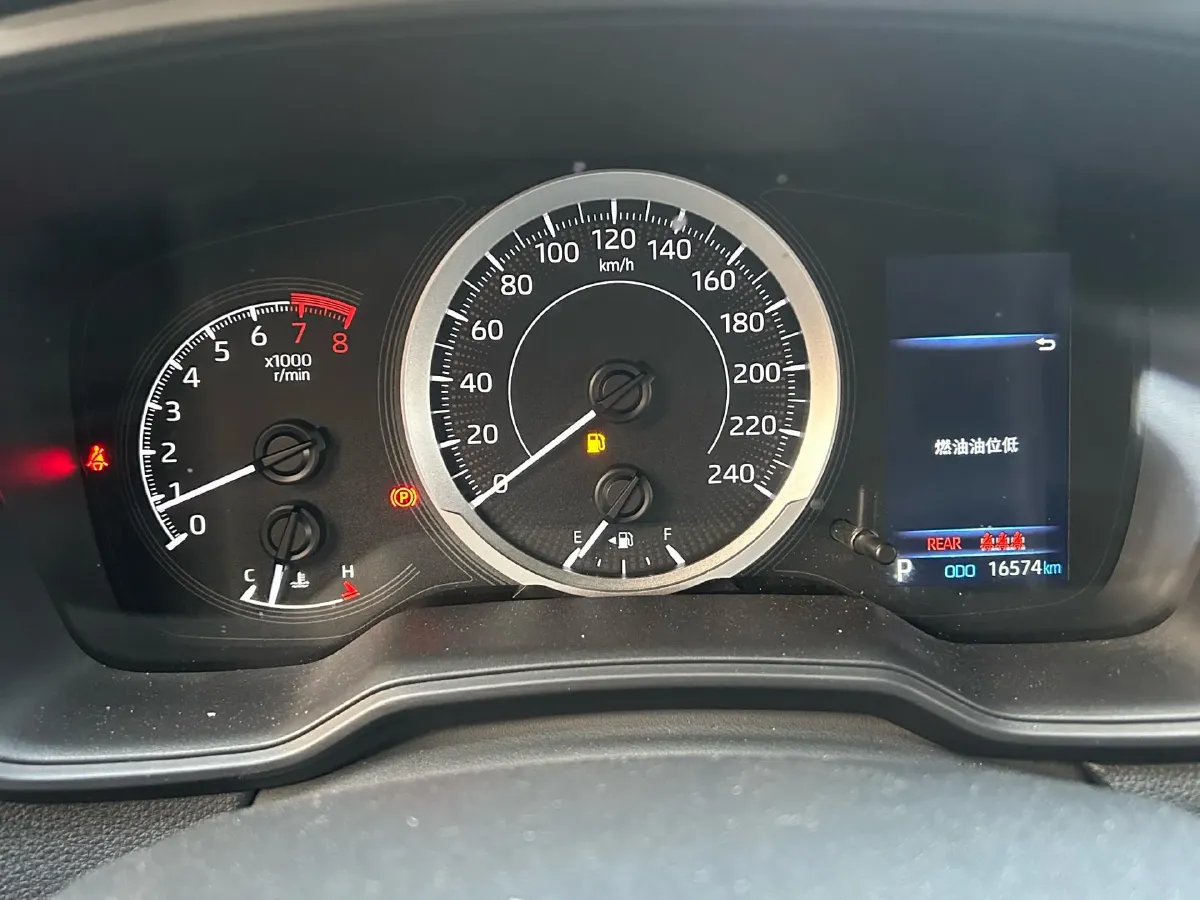 2022 Toyota Frontlander 2.0L 171HP L4 CVT,autocango,china used car exporter,china ev exporter,chinese used car exporter,chinese used ev exporter