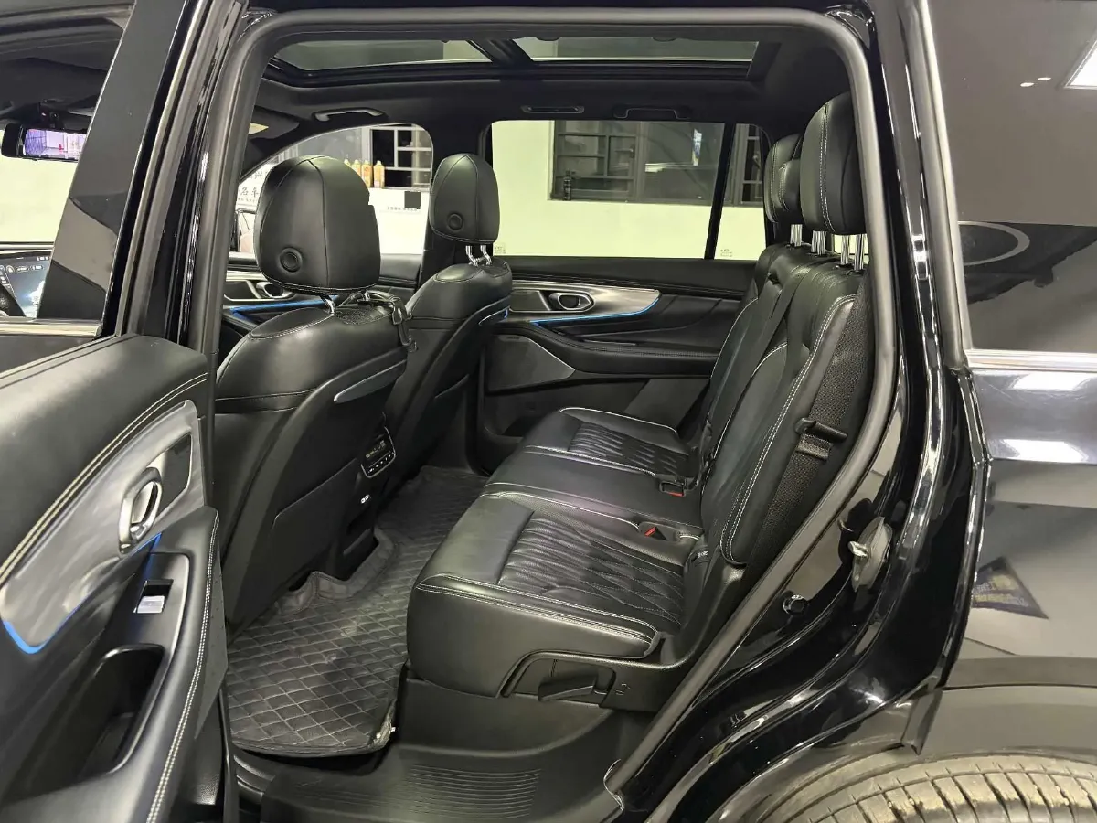 2022 GAC Trumpchi GS8 2.0T 252HP L4 8AT,autocango,china used car exporter,china ev exporter,chinese used car exporter,chinese used ev exporter