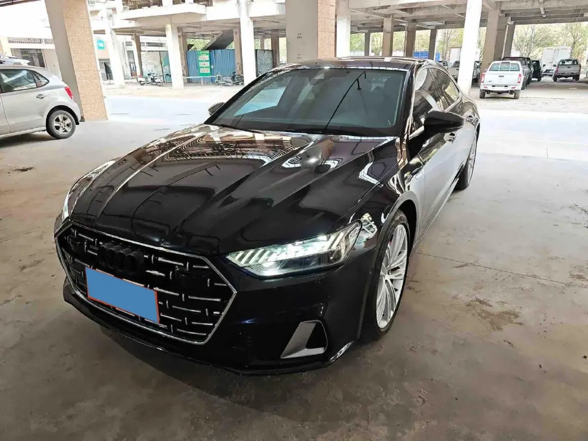 2024 Audi A7L 2.0T 245HP L4 7DCT