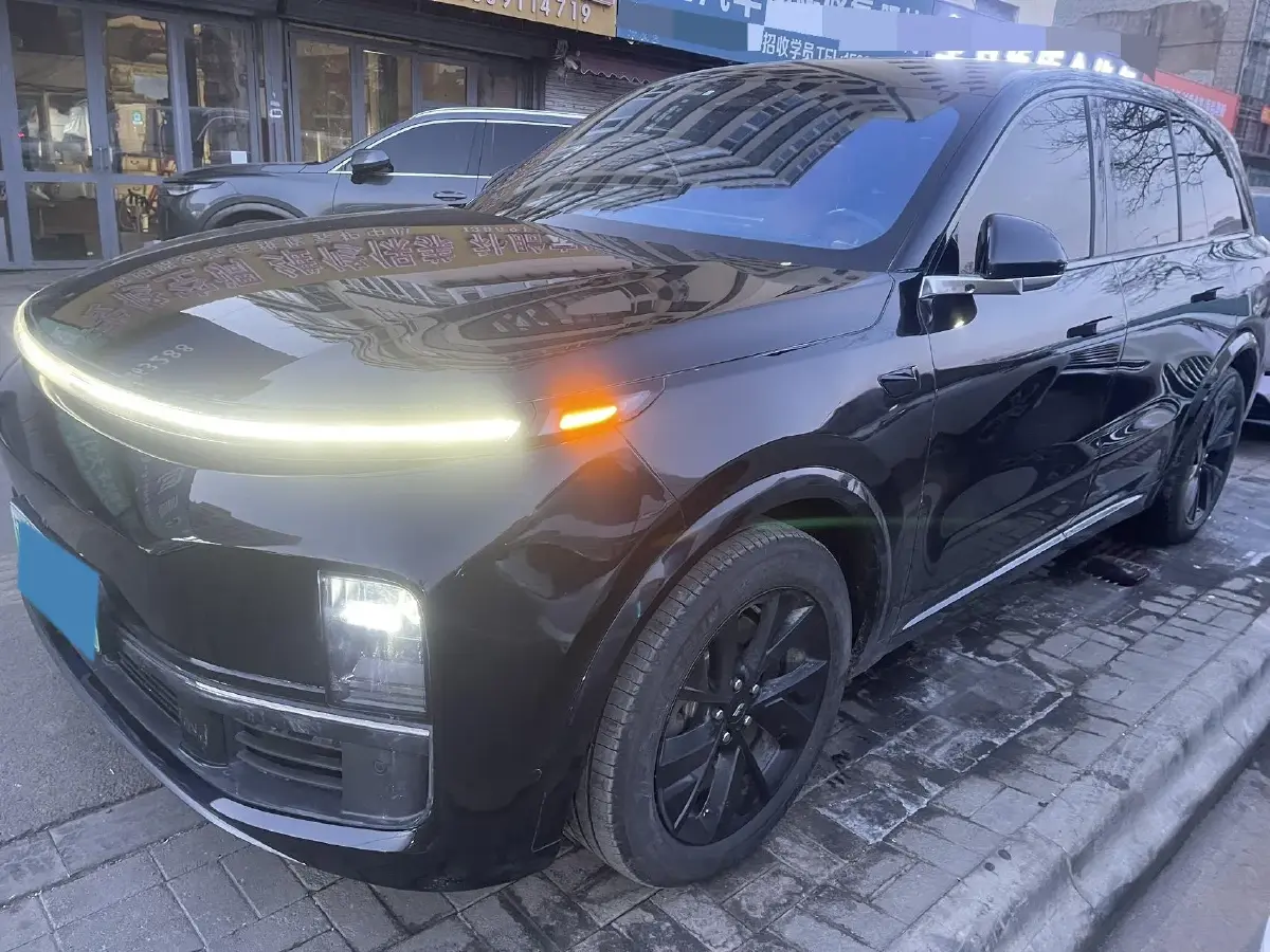 2023 Li L8 Range Extended 154HP REEV 40.9KWH