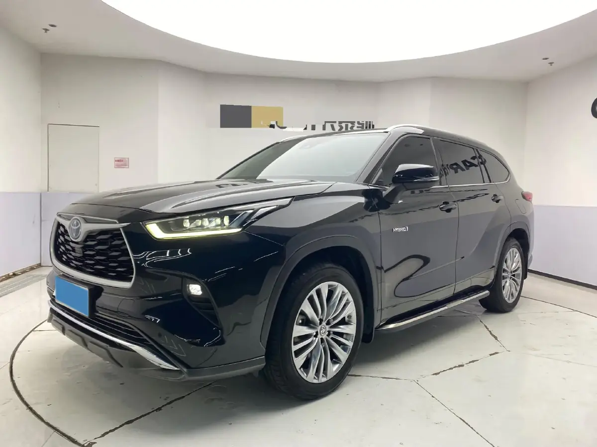 2022 Toyota Highlander 2.5L 192HP L4 E-CVT Hybrid