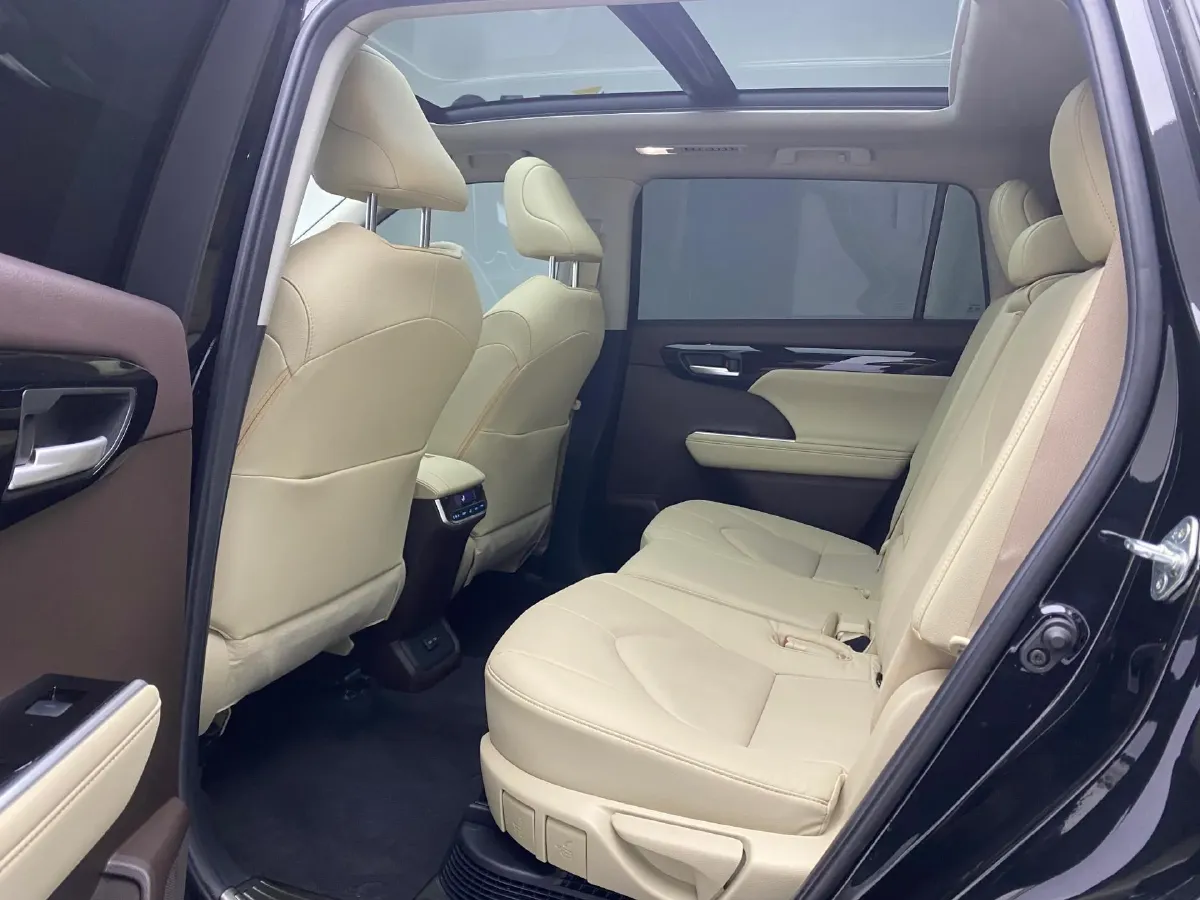 2022 Toyota Highlander 2.5L 192HP L4 E-CVT Hybrid,autocango,china used car exporter,china ev exporter,chinese used car exporter,chinese used ev exporter